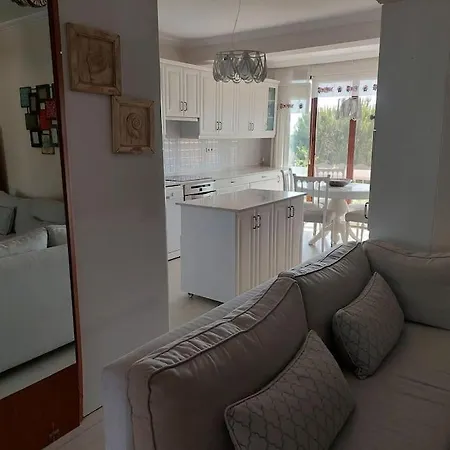 Sifne Yali'da 4 9kisi Yatak Kapasite Manzarali Сasa de vacaciones Çeşme