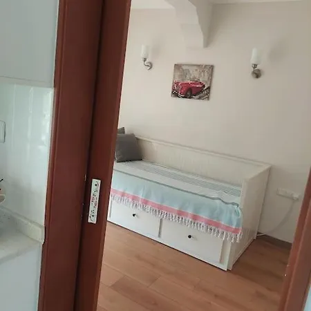 Sifne Yali'da 4 9kisi Yatak Kapasite Manzarali *