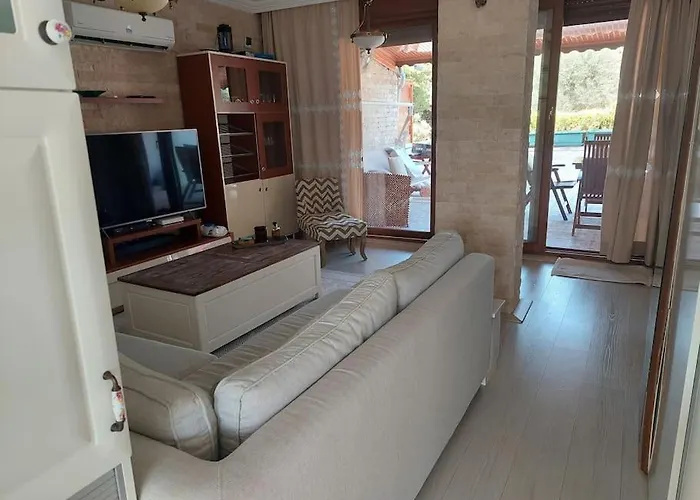 Sifne Yali'da 4 9kisi Yatak Kapasite Manzarali