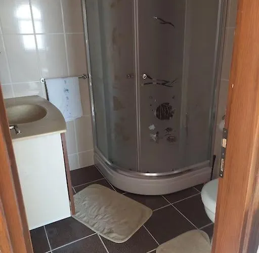 Sifne Yali'da 4 9kisi Yatak Kapasite Manzarali 度假居