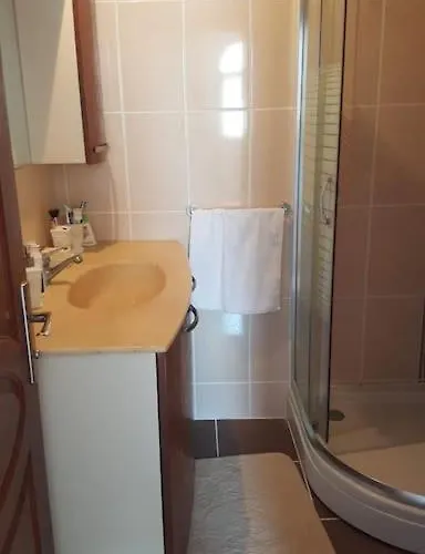 Sifne Yali'da 4 9kisi Yatak Kapasite Manzarali 度假居 Çeşme