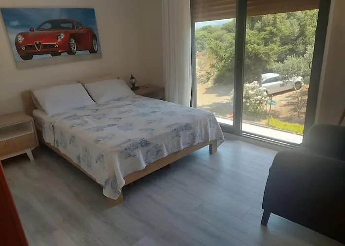 Sifne Yali'da 4 9kisi Yatak Kapasite Manzarali 度假居 Çeşme